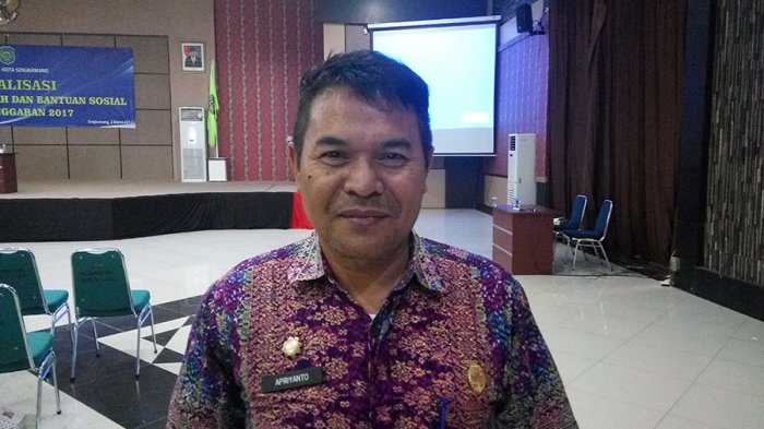 Plh Assistant for Development and Welfare Economy of Singkawang City, Apriyanto